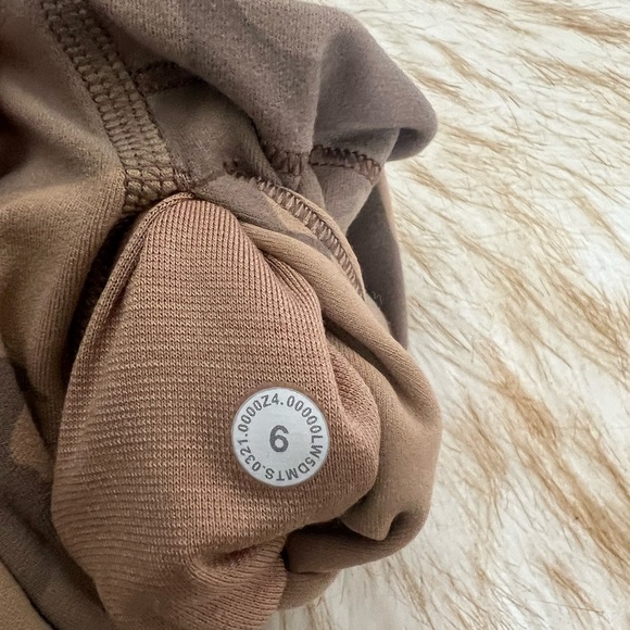 Lululemon Align High Rise Leggings 25” Heritage 365 Camo Beige Multi Size 6 - Picture 2 of 3